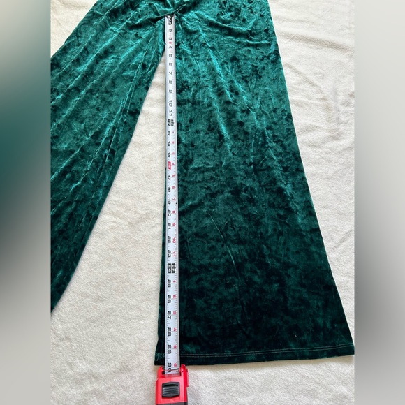 Forever 21 Emerald Green pants - Picture 5 of 10